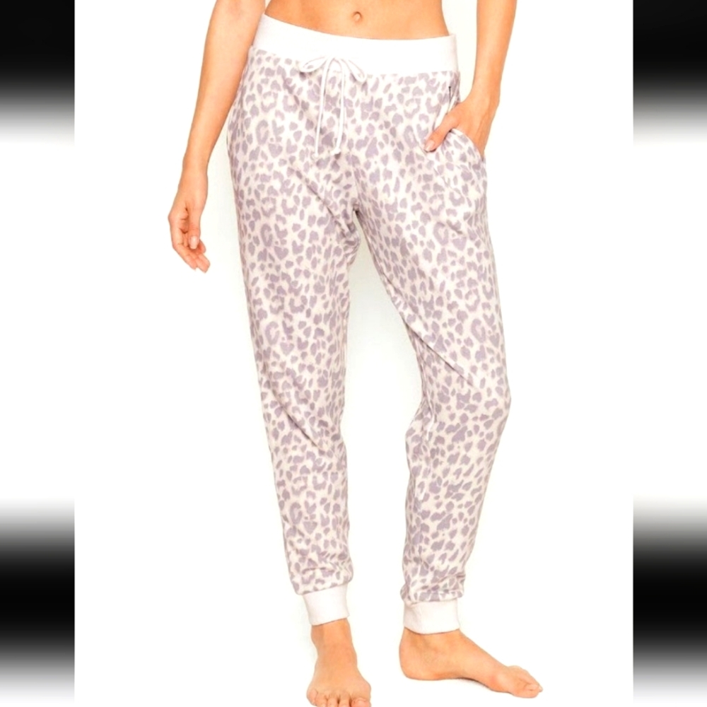 Victoria's Secret grey and white leopard jogger fleece lounge pants